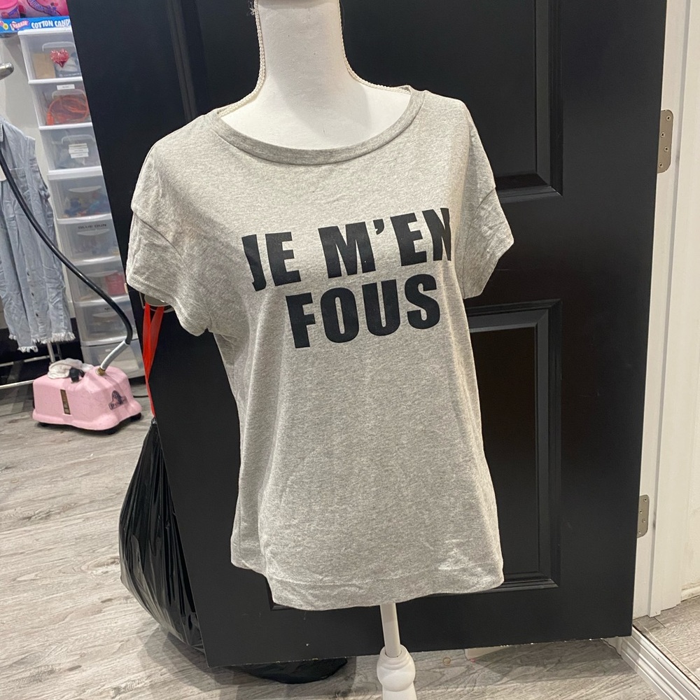 Johanna Paris Je m’en fous shirt in a small